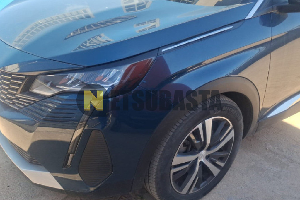 Peugeot 3008 Plug-In Hybrid e-EAT8 2024