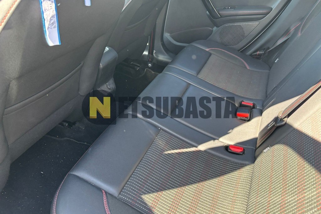 Peugeot 2008 1.2 PureTech EAT6 2017