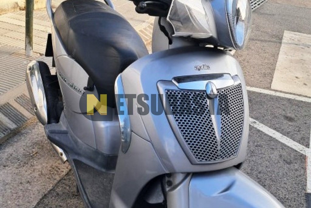 Aprilia Scarabeo 125 2017