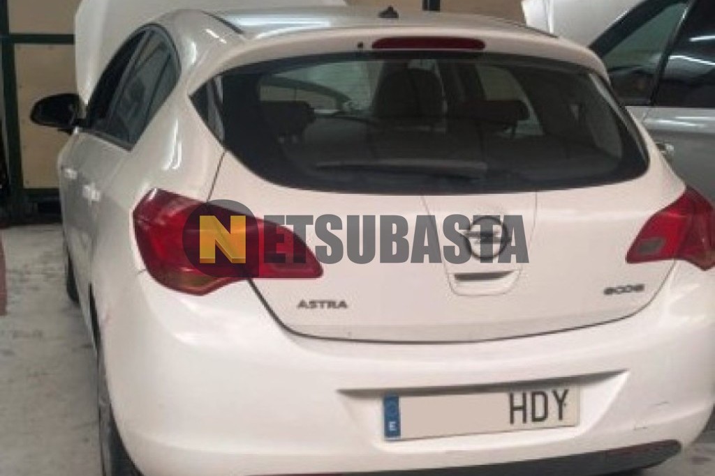Opel Astra 1.3 CDTI 2011