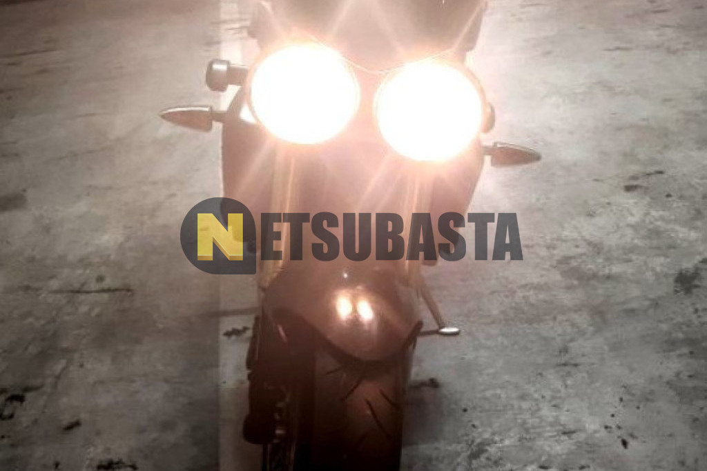 Triumph Street Triple 675 2010