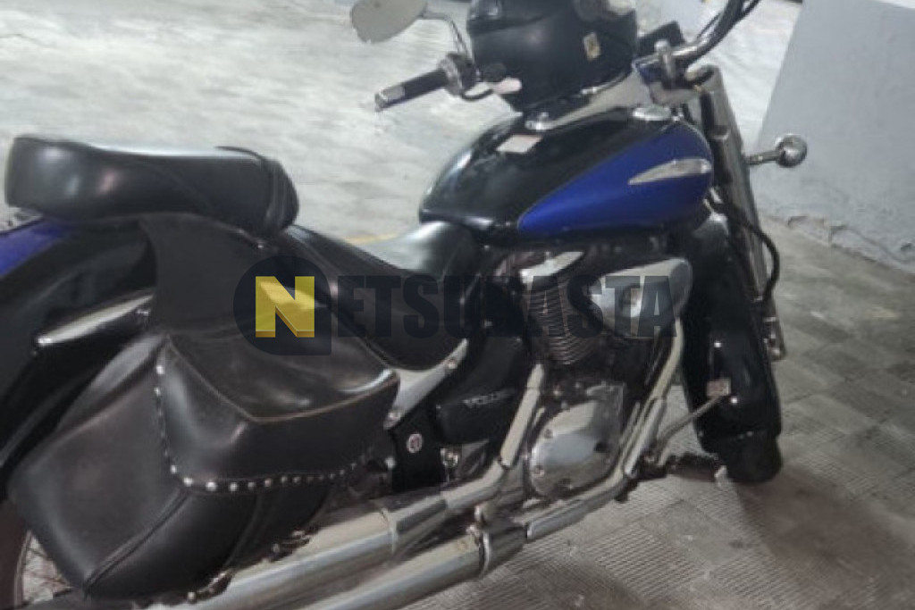 Suzuki VL 800 Intruder 2002