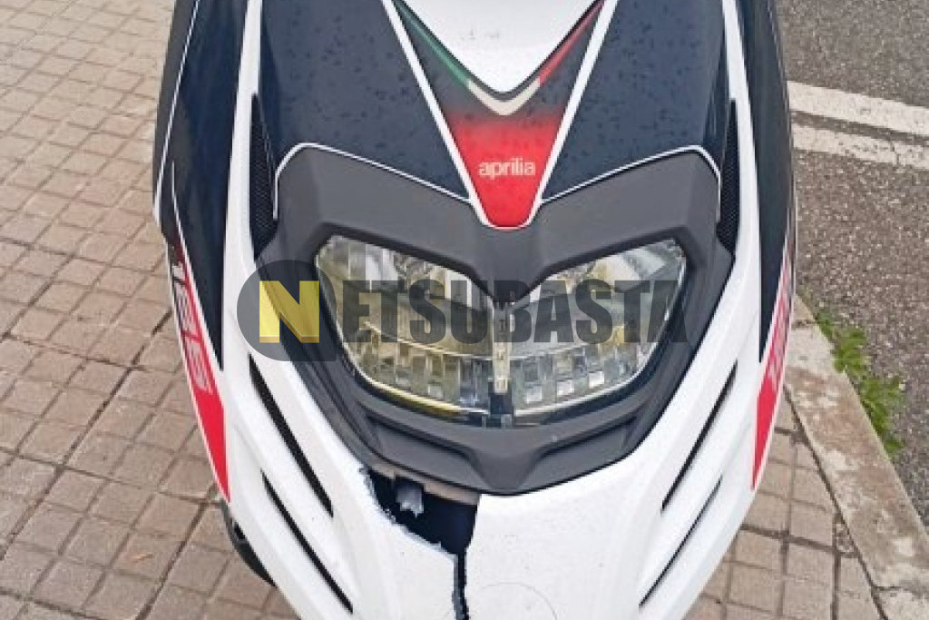 Aprilia SR 125 Motard 2014
