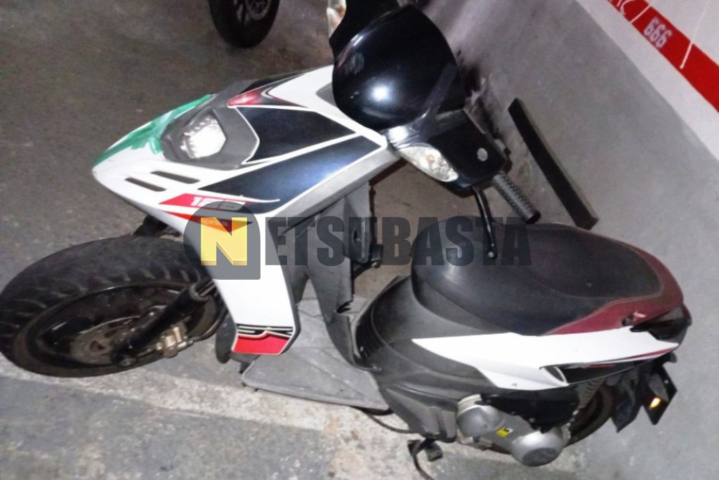 Aprilia SR 125 Motard 2014