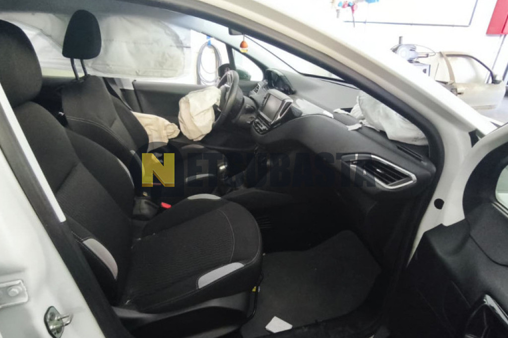 Peugeot 208 1.2 PureTech 2014