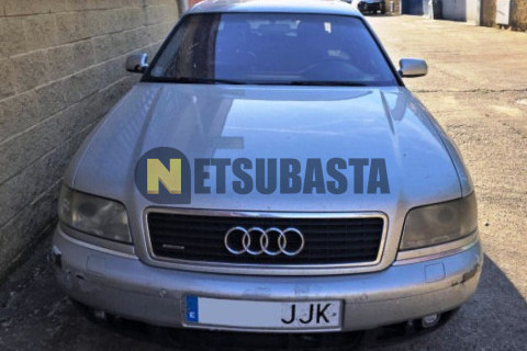 Audi A8 3.7 quattro tiptronic 5 vel. 1999