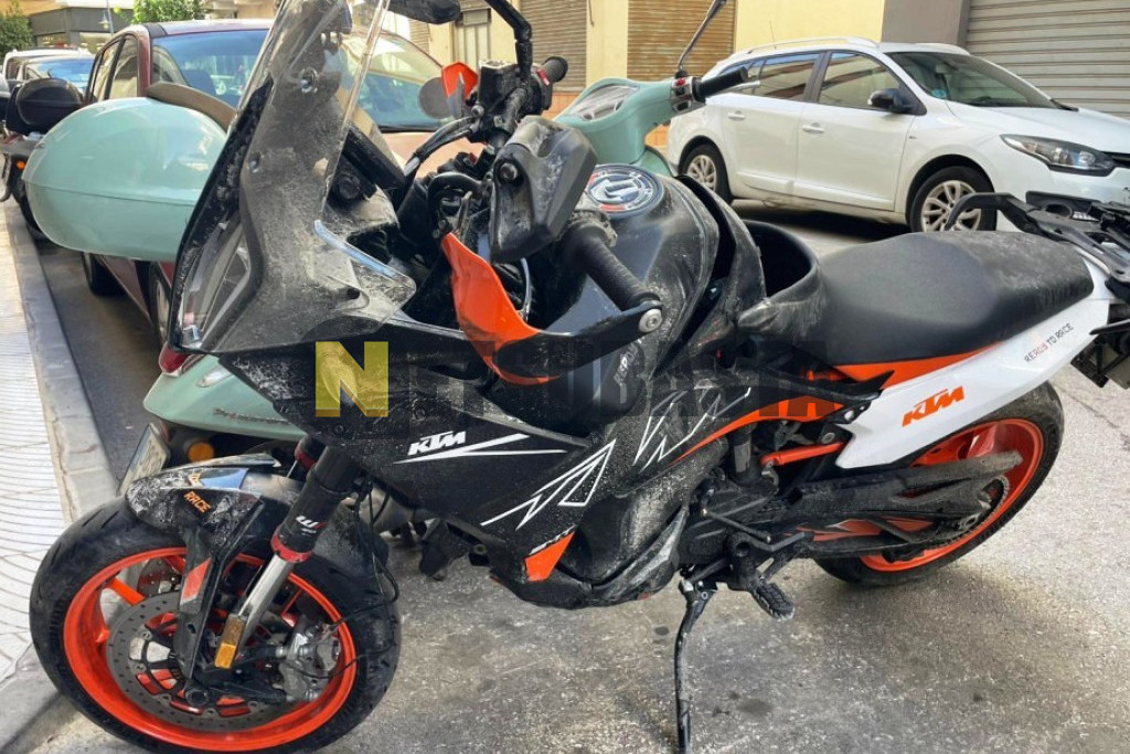 KTM 890 SMT 2024