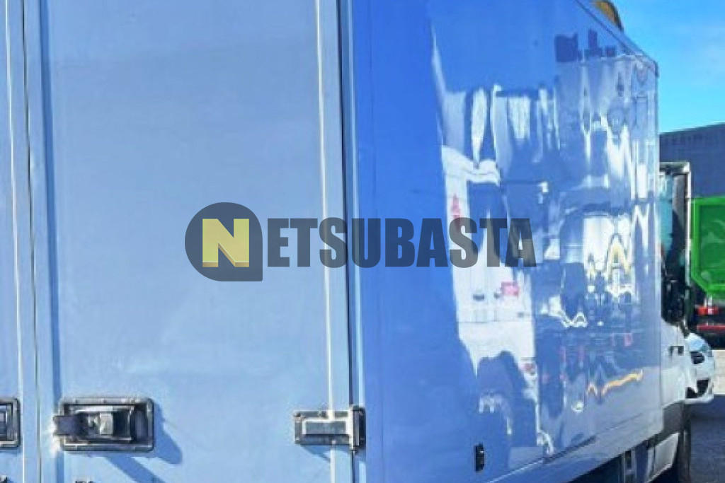 Mercedes-Benz Sprinter 317 CDI Caja/Chasis 2025