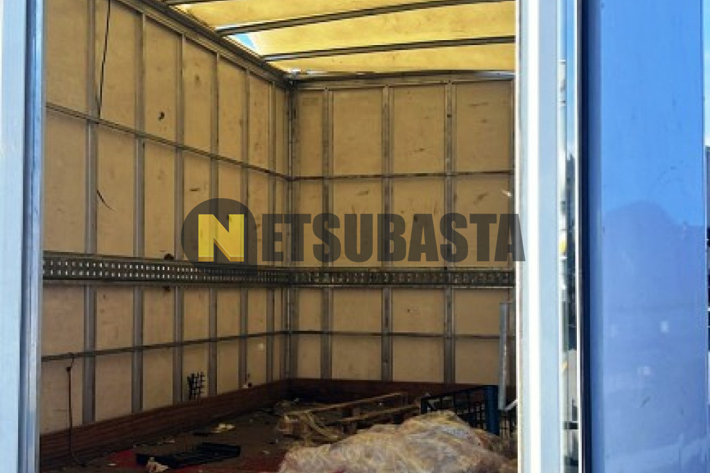 Mercedes-Benz Sprinter 317 CDI Caja/Chasis 2025