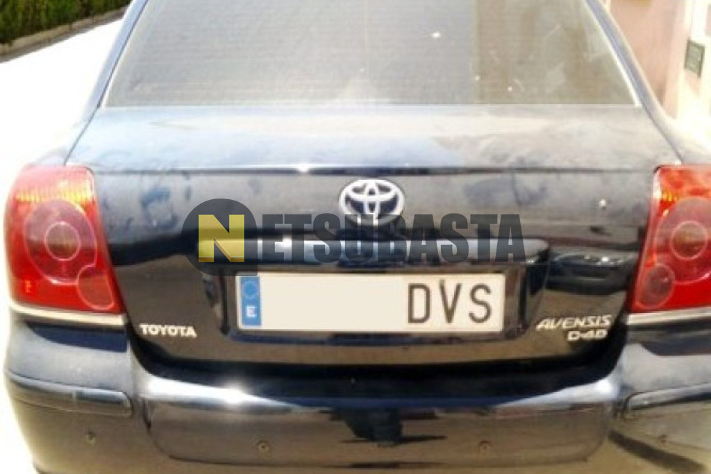 Toyota Avensis Sedán 2.2 D-4D 2006