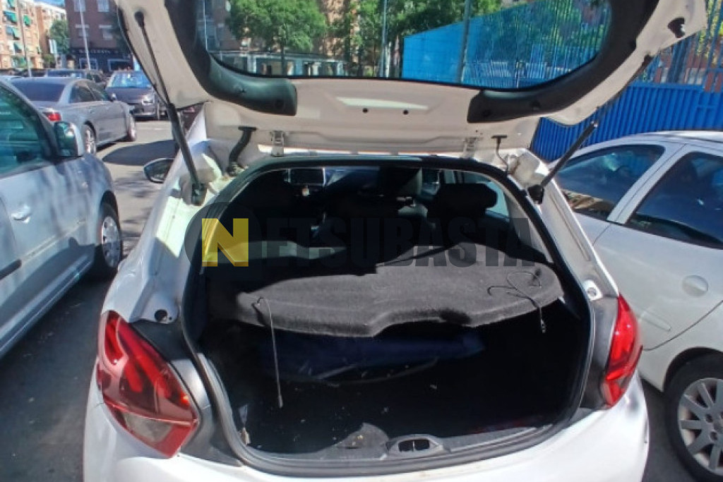 Peugeot 208 1.6 BlueHDi 2016