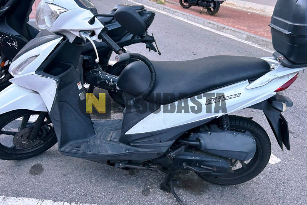 Suzuki Address 110 2016