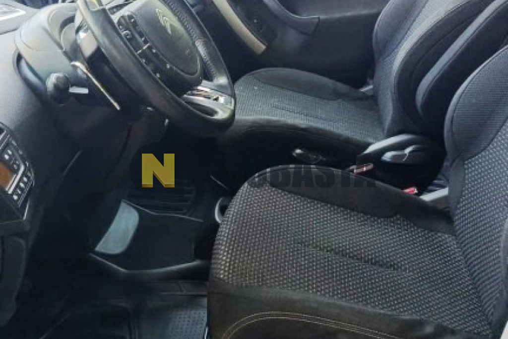 Citroën Grand C4 Picasso 1.6 HDi CMP 2011