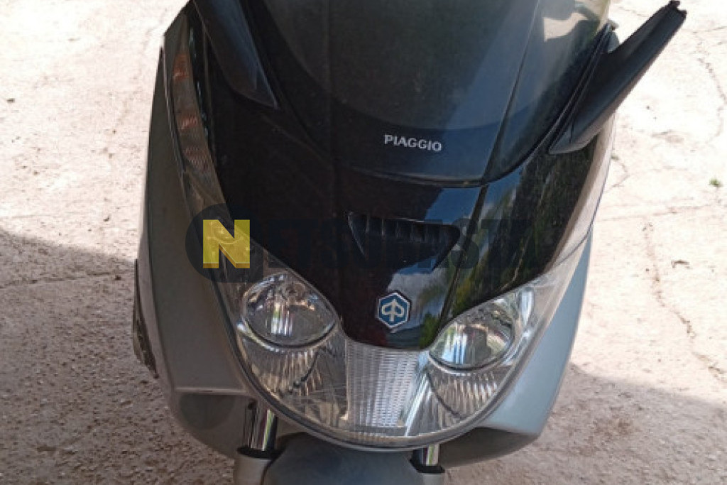 Piaggio X8 200 2004