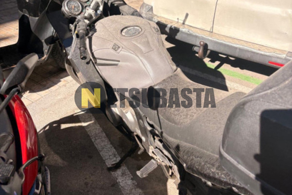 Suzuki GS 500F 2004
