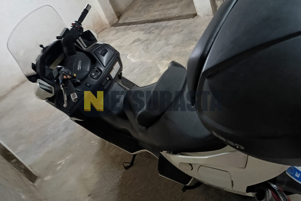 Suzuki Burgman 650 2012