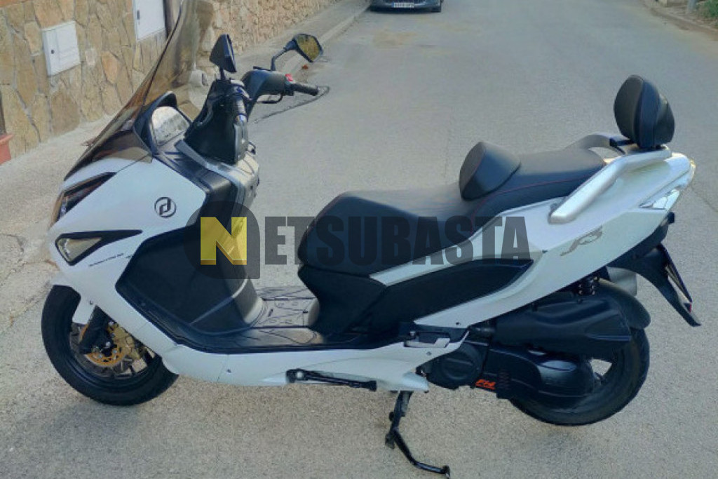 Daelim S3 125 FI 2012