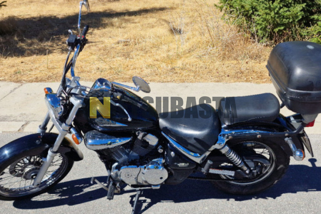 Suzuki Intruder 250 2008