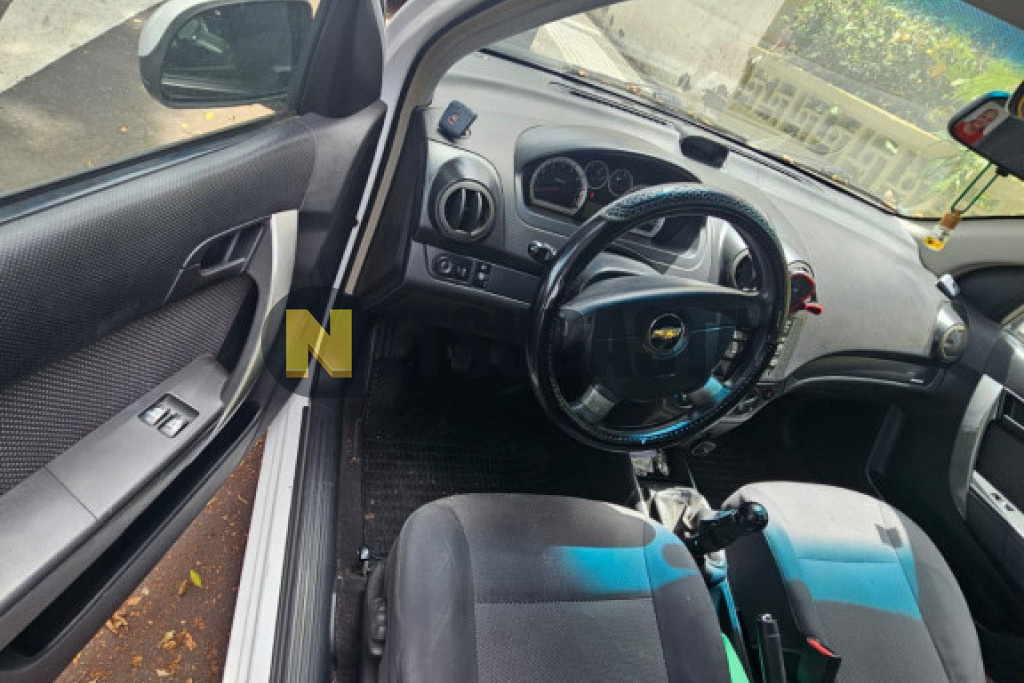 Chevrolet Aveo 1.2 16v 2011