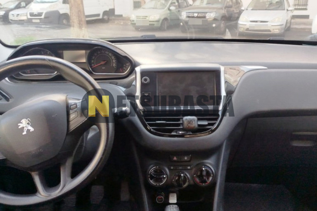 Peugeot 208 1.2 VTi Pure Tech 2013