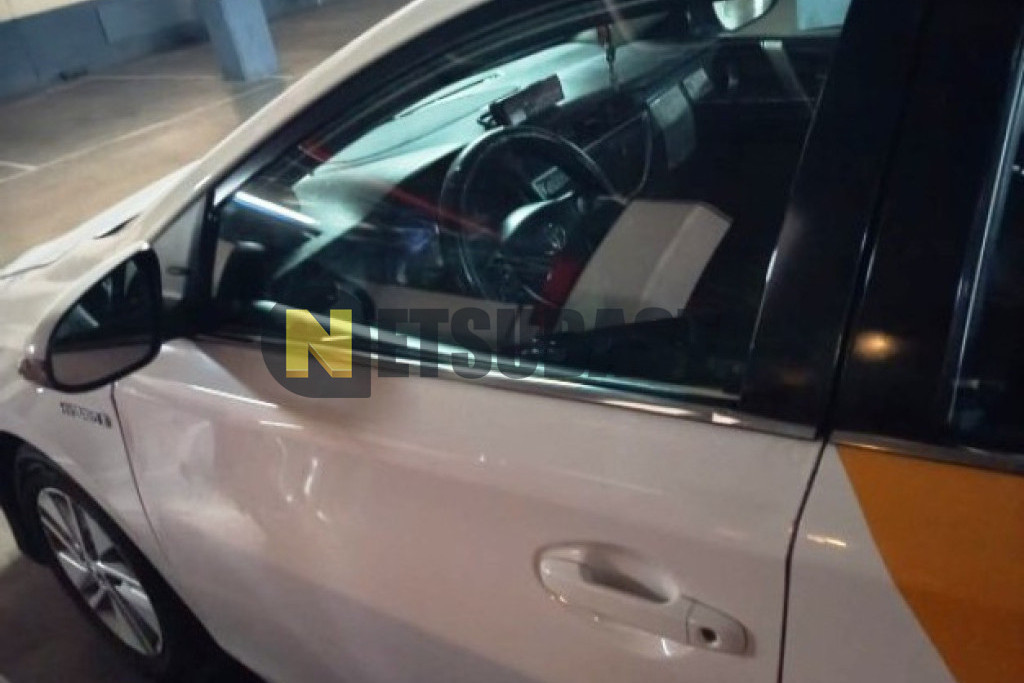 Toyota Auris Hybrid 2013