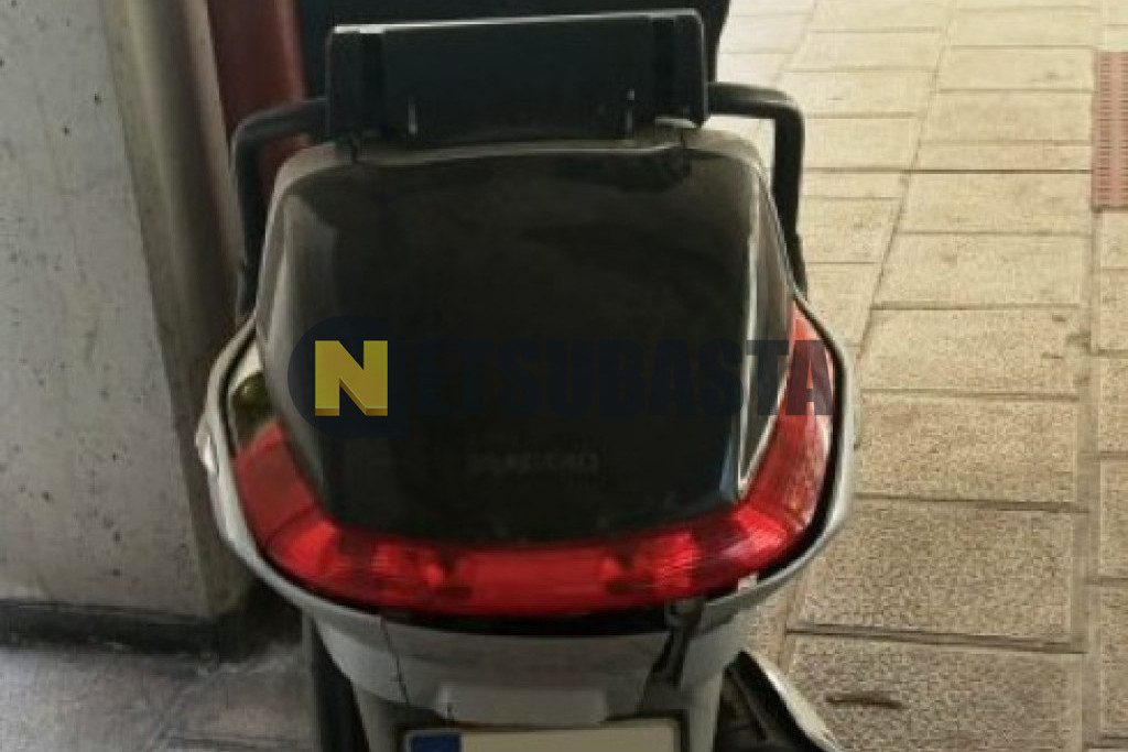 Piaggio X8 125 2004
