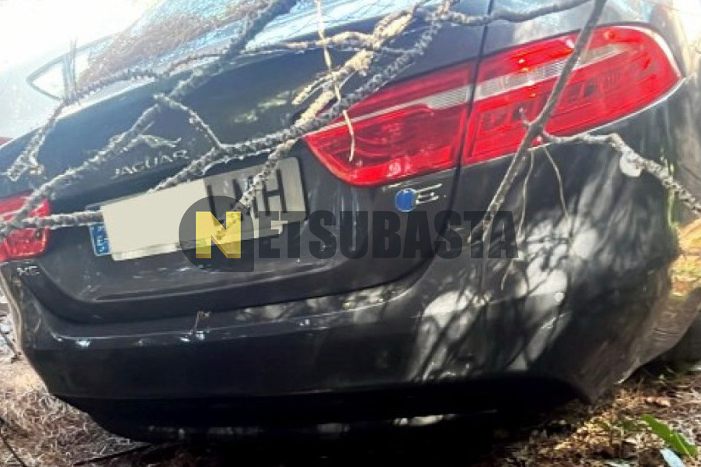 Jaguar XE 2.0 Diesel Auto 2016