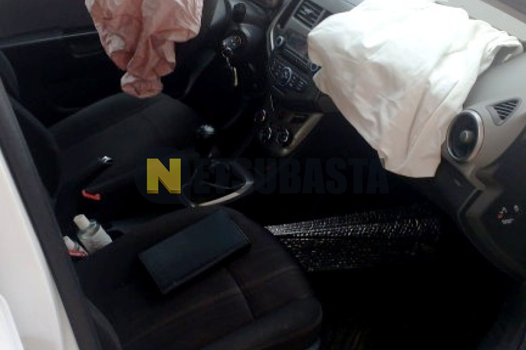 Chevrolet Aveo 1.4 16v 2013