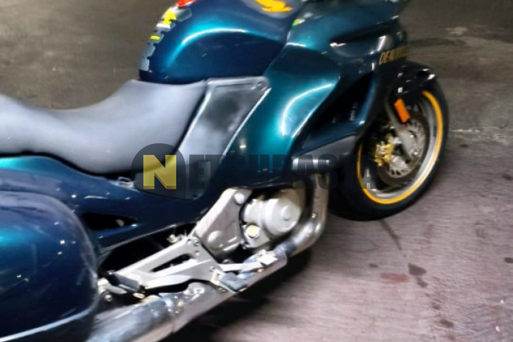 Honda NT 650 V DEAUVILLE 2001