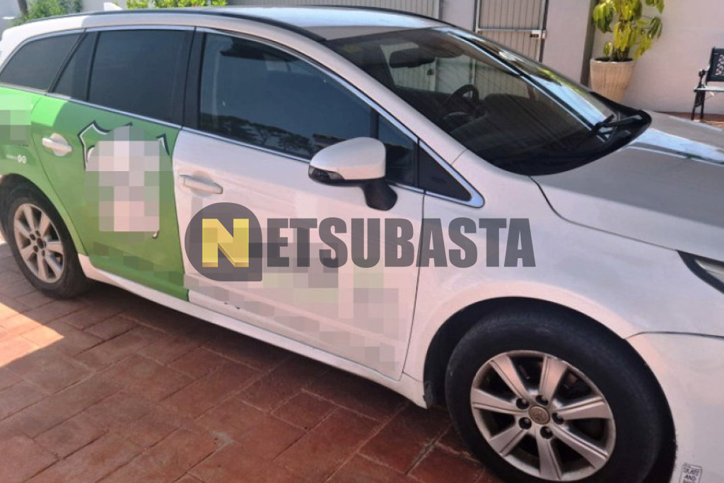 Toyota Avensis Touring Sports 115D 2015