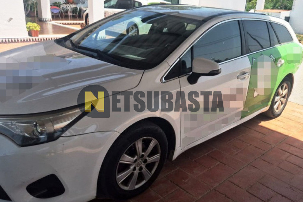 Toyota Avensis Touring Sports 115D 2015