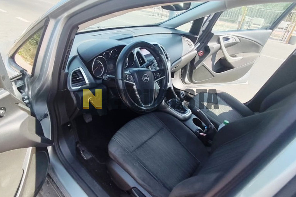 Opel Astra 1.7 CDTi 2011