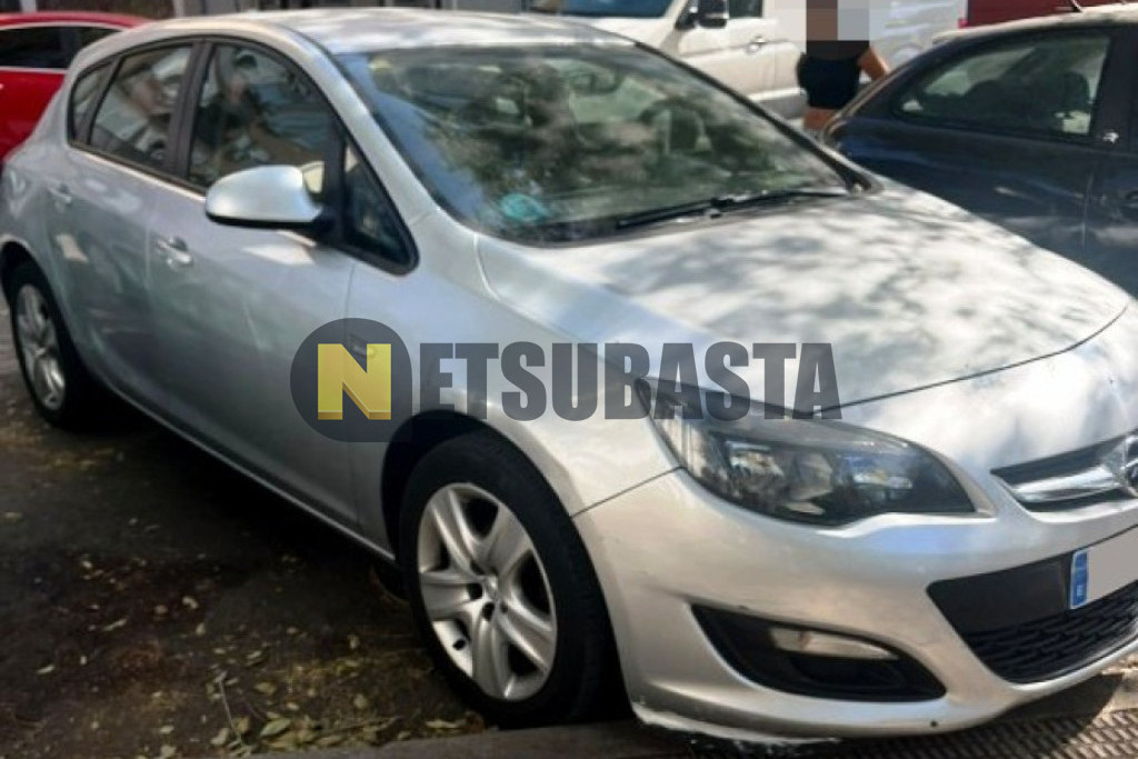 Opel Astra 1.6 2013