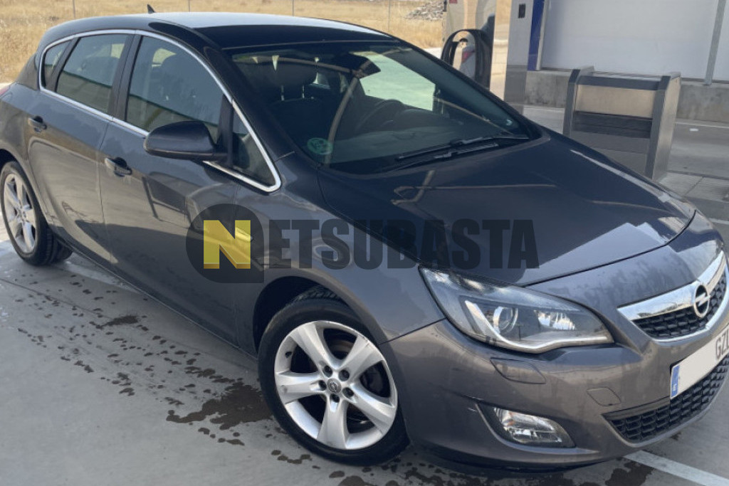 Opel Astra 1.4 Turbo 2010