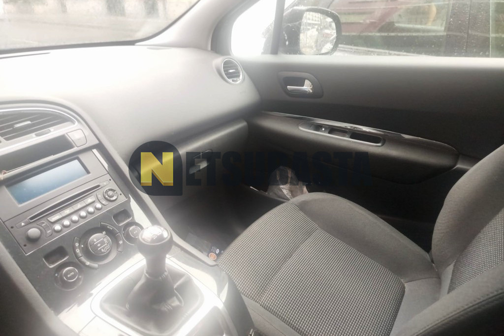 Peugeot 5008 1.6 VTi 2015
