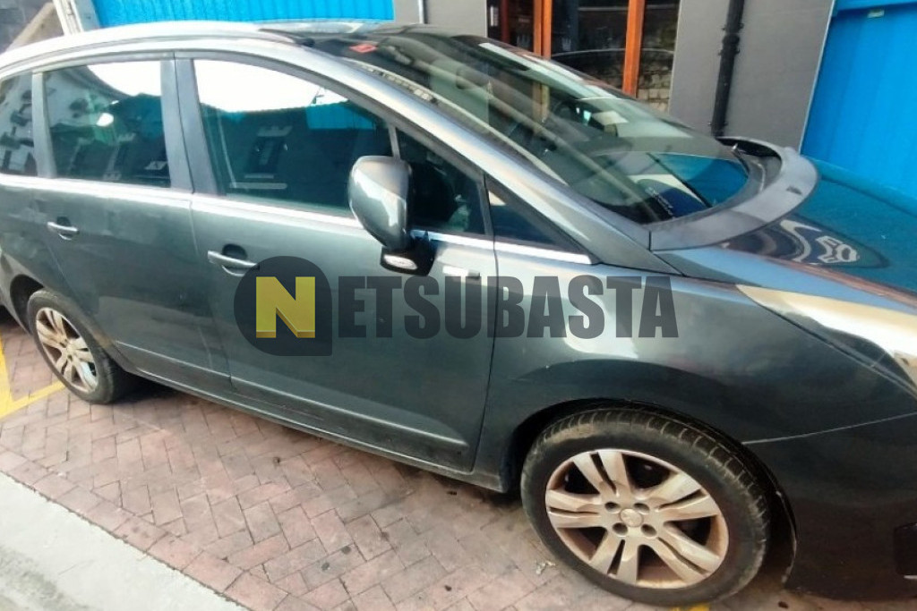 Peugeot 5008 1.6 VTi 2015