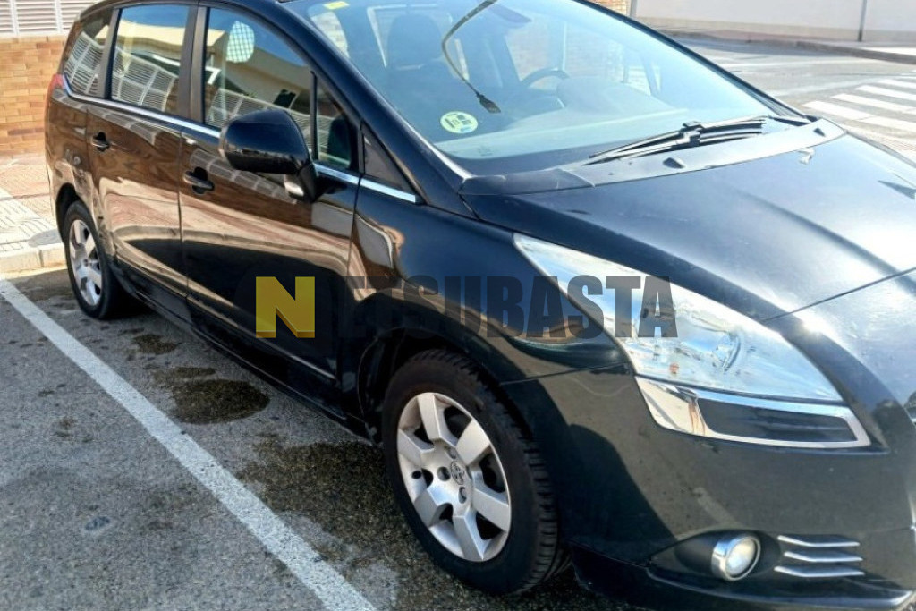 Peugeot 5008 1.6 HDi FAP 2009