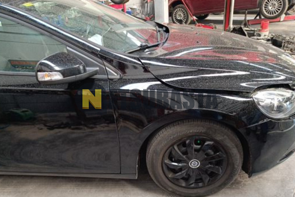 Volvo V40 D2 2013
