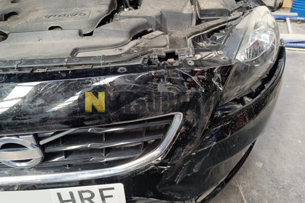 Volvo V40 D2 2013