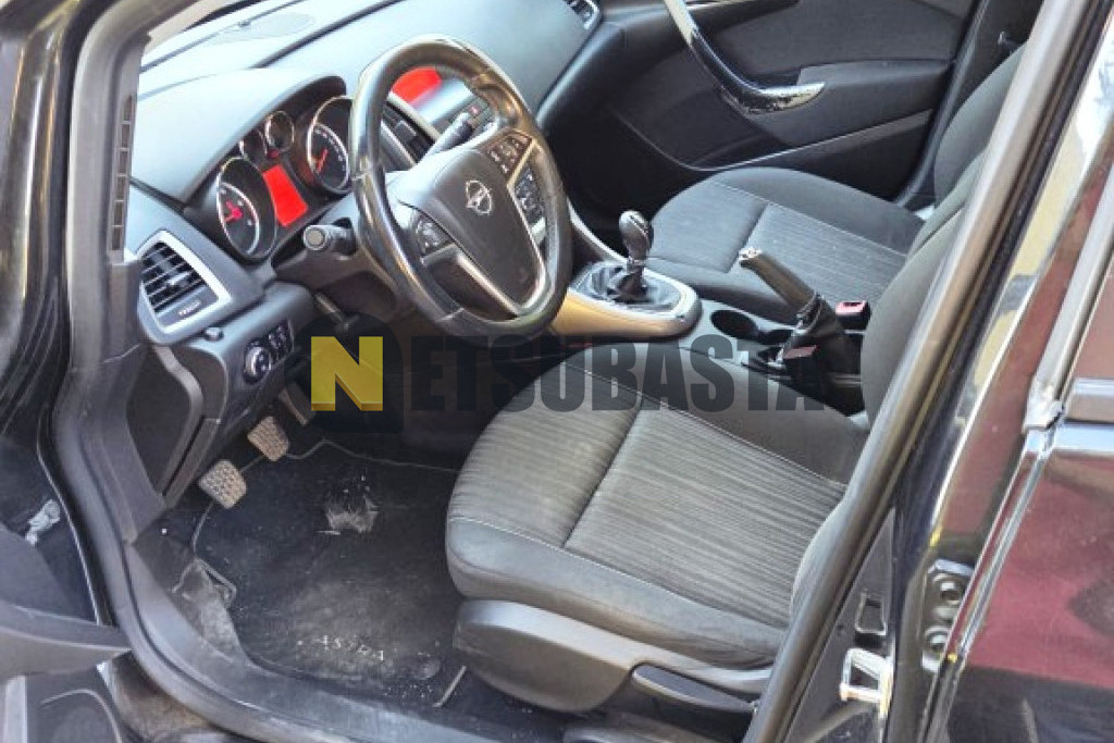 Opel Astra 1.7 CDTi 2012