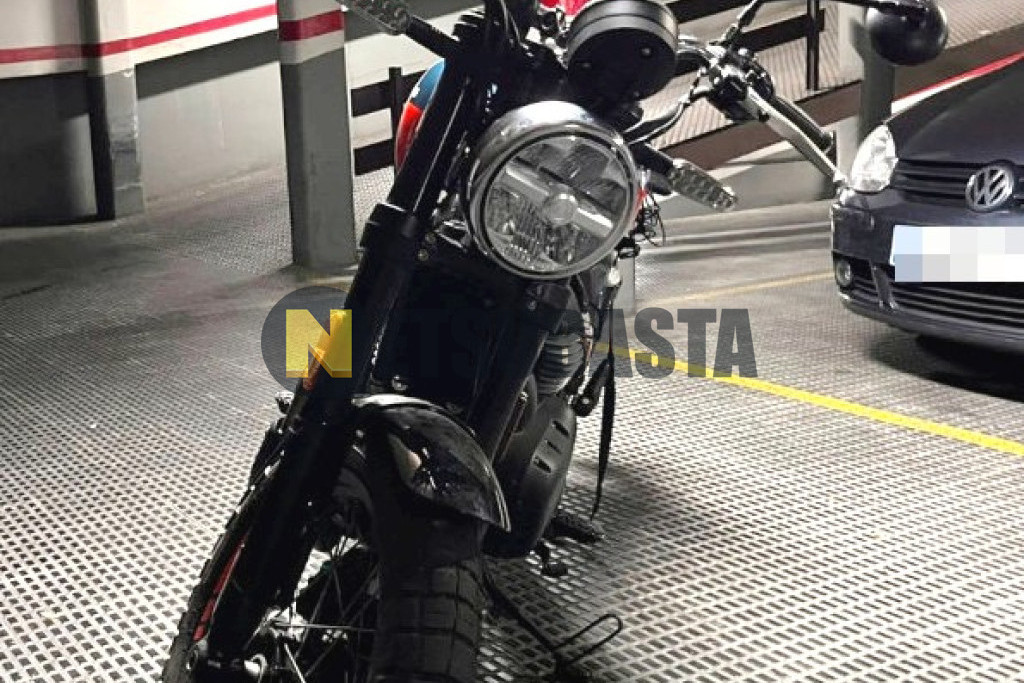 Royal Enfield Bear 650 2025
