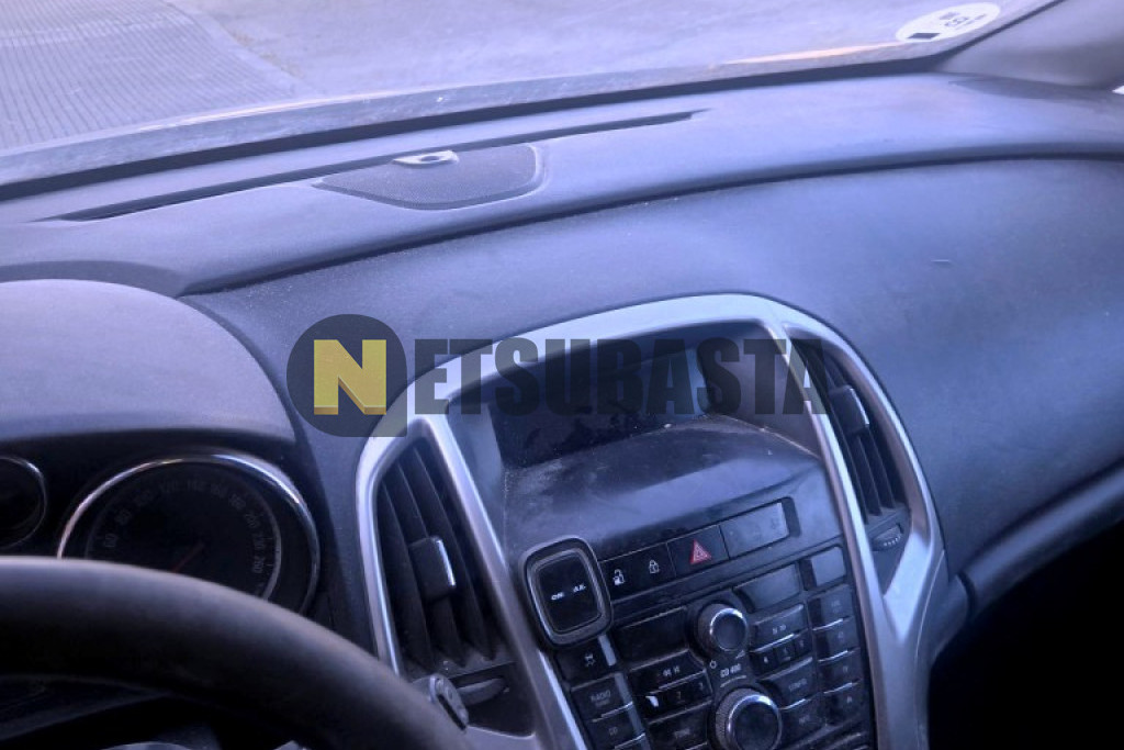 Opel Astra Sports Tourer 1.7 CDTI 2012