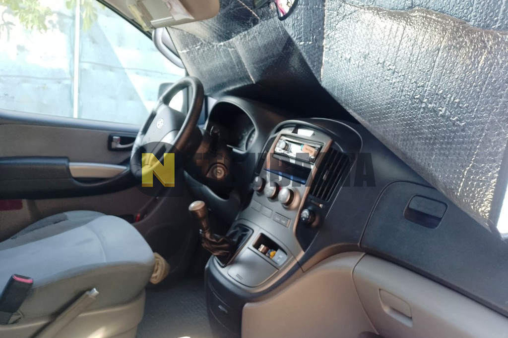 Hyundai H-1 2.5 CRDi 2009