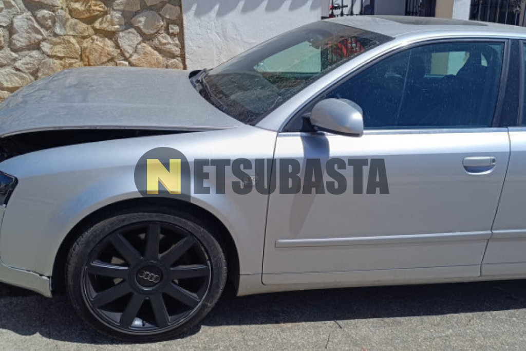 Audi A4 3.0 quattro tiptronic 5 vel. 2004