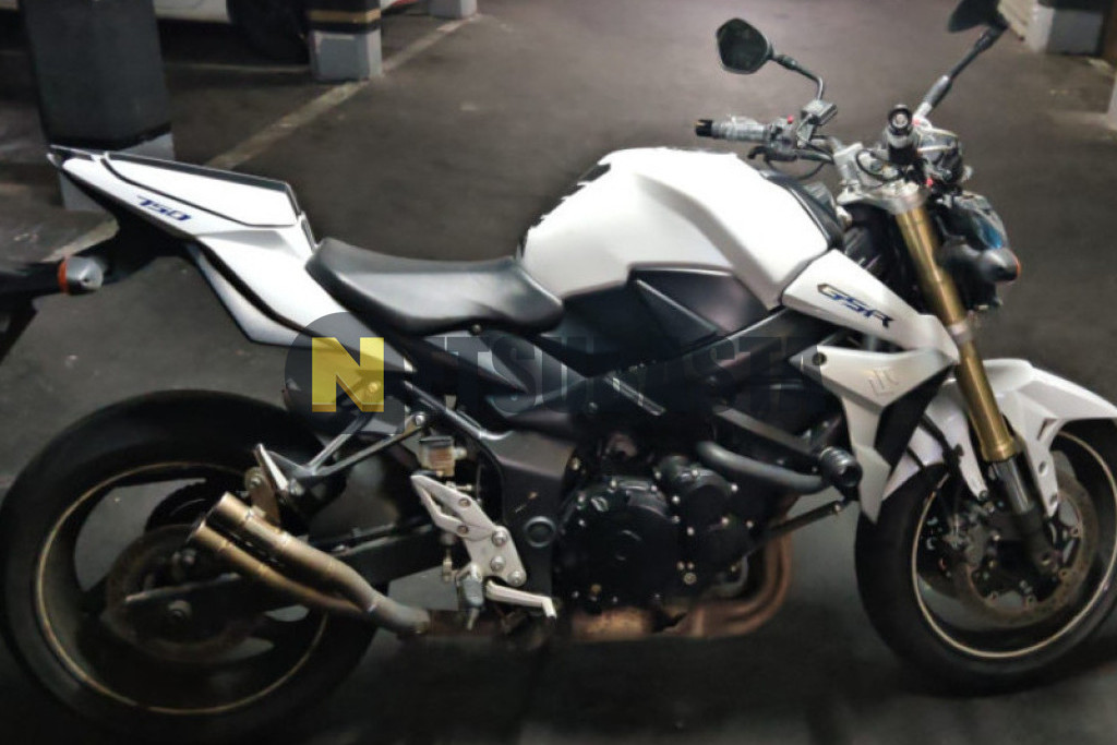Suzuki GSR 750 2011