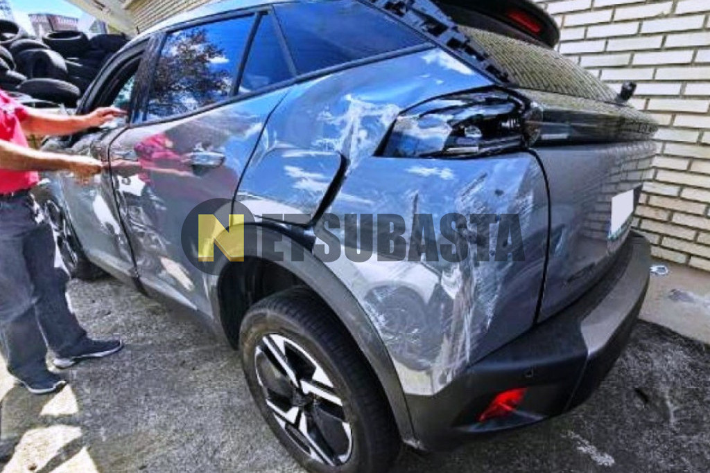 Peugeot 2008 Hybrid 145 e-DCS6 2026