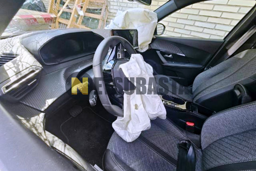 Peugeot 2008 Hybrid 145 e-DCS6 2026