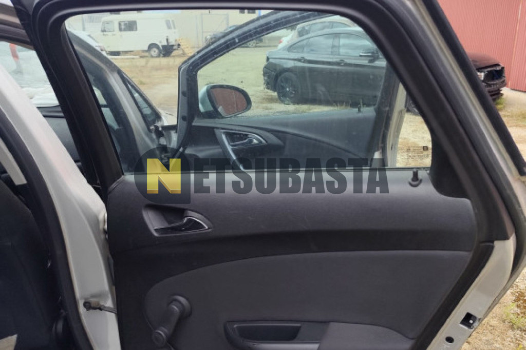 Opel Astra 1.7 CDTi 2014