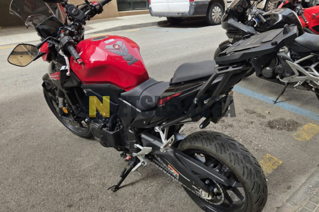 Honda CB 500 Hornet 2024