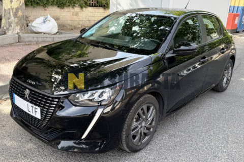 Peugeot 208 1.2 PureTech 2021